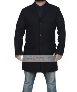 hitman-bodyguard-ryan-reynolds-coat
