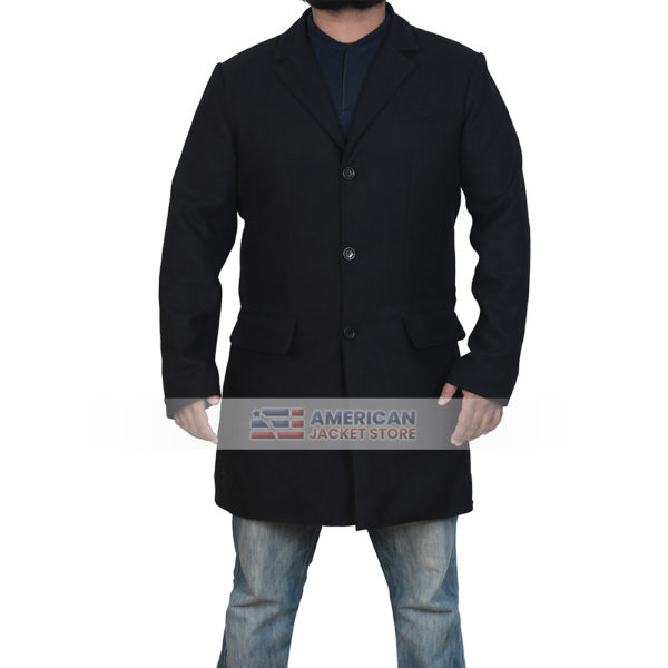 hitman-bodyguard-ryan-reynolds-coat