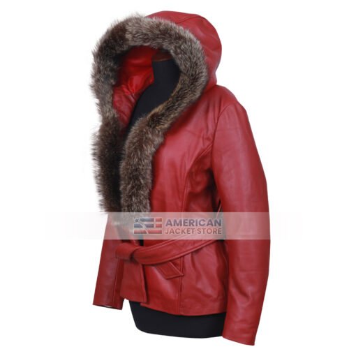 Goldie Hawn The Christmas Chronicles Red Coat