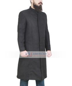 star-trek-discovery-ethan-peck-coat